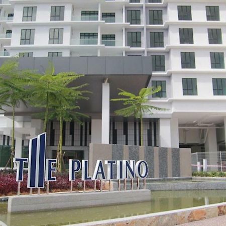 Johor Bahru Paradigm Leplatino Homestay Exterior foto
